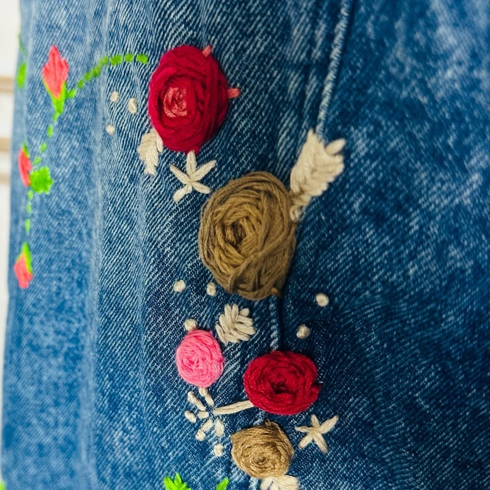 Embroidered Floral Heart Denim Vest - Blue - Picture 7 of 10